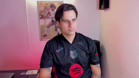 Snapshot of jayalvarrez_ chatting on 1, 10, 2025 Jay Alvarrez online show from 1, 10, 2025