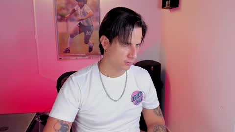 Snapshot of jayalvarrez_ chatting on 6, 10, 2025 Jay Alvarrez online show from 6, 10, 2025