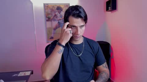 Snapshot of jayalvarrez_ chatting on 1, 12, 2025 Jay Alvarrez online show from 1, 12, 2025