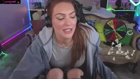 Snapshot of jaybeitsme chatting on 28, 11, 2025 JennyBlighe online show from 28, 11, 2025