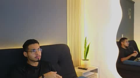 Snapshot of jaybrown_1 chatting on 13, 10, 2025 Jay online show from 13, 10, 2025