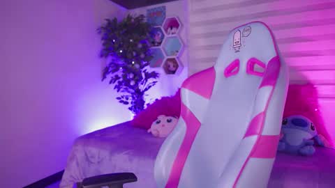 Snapshot of jayden_cournikovaa chatting on 18, 11, 2025 Jayen online show from 18, 11, 2025