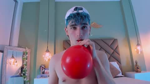 jaydenvillalobos online show from 13, 9, 2025