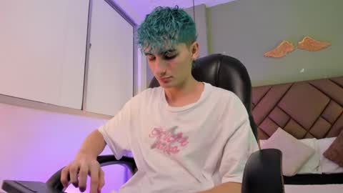 jaydenvillalobos online show from 19, 9, 2025