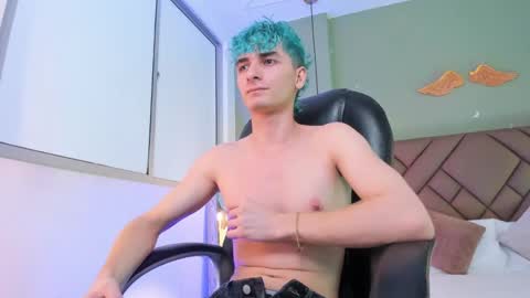 jaydenvillalobos online show from 26, 9, 2025