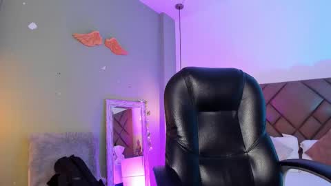 jaydenvillalobos online show from 6, 10, 2025