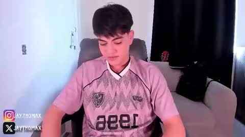 Snapshot of jaythomax chatting on 5, 10, 2025 jaythomax online show from 5, 10, 2025