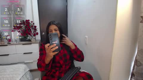 Snapshot of jazmin1000 chatting on 24, 12, 2024 valentin online show from 24, 12, 2024