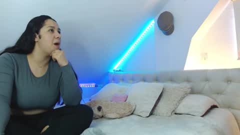 Snapshot of jazmin_dharius chatting on 18, 10, 2025 Jazmin and Scarlett online show from 18, 10, 2025