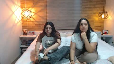 Snapshot of jazmin_dharius chatting on 14, 11, 2025 Jazmin and Scarlett online show from 14, 11, 2025