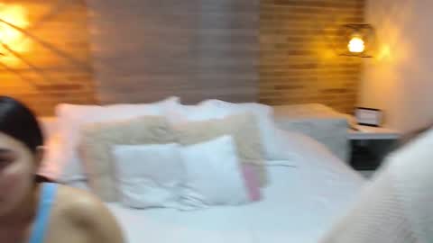 Snapshot of jazmin_dharius chatting on 20, 11, 2025 Jazmin and Scarlett online show from 20, 11, 2025