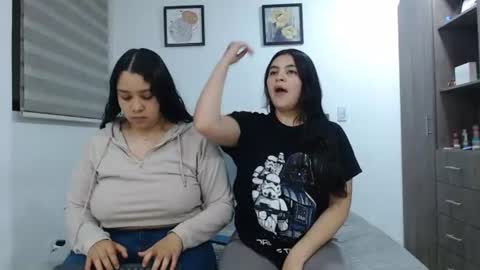 Jazmin and Scarlett online show from 9, 6, 2026