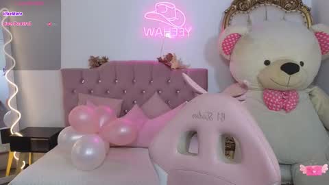 Jazmin  online show from 1, 3, 2025