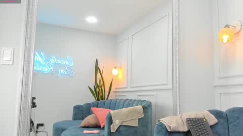 Snapshot of jazmine_21 chatting on 8, 2, 2025 Jasmine online show from 8, 2, 2025