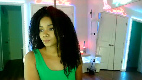 Jazmine Fox online show from 25, 6, 2026