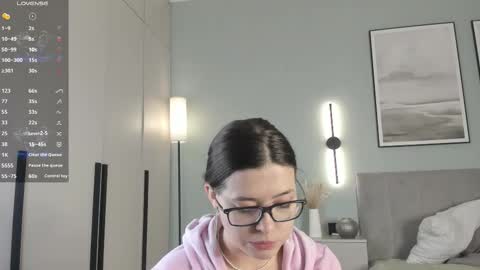 Mira the personal mirage D online show from 22, 12, 2025