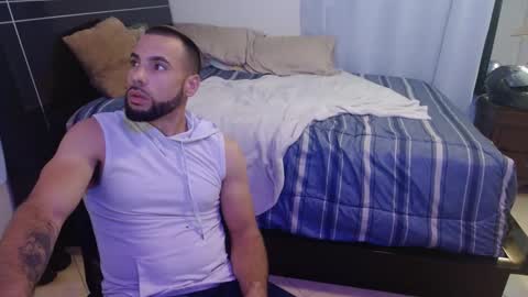 Snapshot of jcmax305 chatting on 2, 3, 2025 JcMax305 online show from 2, 3, 2025