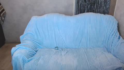 Snapshot of jealousangel chatting on 7, 11, 2025 Angel online show from 7, 11, 2025