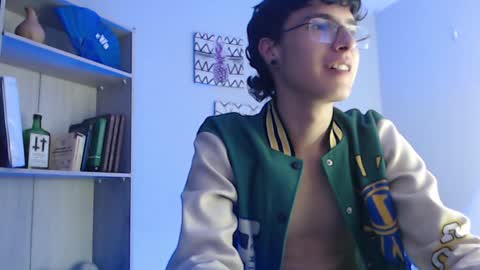 Snapshot of jeam_hot chatting on 17, 12, 2024 jeam_hot online show from 17, 12, 2024