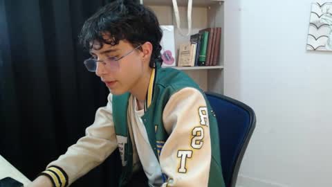 Snapshot of jeam_hot chatting on 20, 12, 2024 jeam_hot online show from 20, 12, 2024