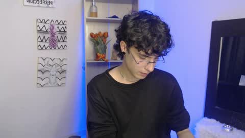 Snapshot of jeam_hot chatting on 12, 1, 2025 jeam_hot online show from 12, 1, 2025