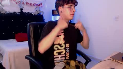 Snapshot of jeam_hot chatting on 30, 10, 2025 jeam_hot online show from 30, 10, 2025