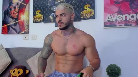 Jean  axelcrow       Modelo Independiente online show from 5, 3, 2025