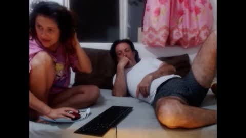 Snapshot of jeans_and_emma chatting on 12, 9, 2025 jeans_and_emma online show from 12, 9, 2025