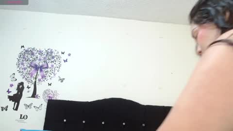 Snapshot of jeff_and_jade chatting on 11, 9, 2025 jeff and jade online show from 11, 9, 2025