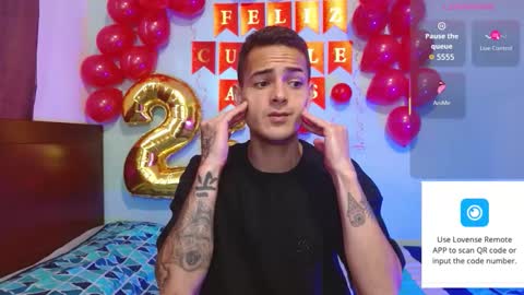 Snapshot of jeffstyle18 chatting on 18, 12, 2025 Jeff online show from 18, 12, 2025