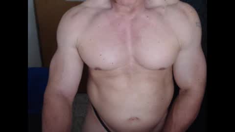 Snapshot of jefmuscletw chatting on 4, 2, 2026 brayam online show from 4, 2, 2026