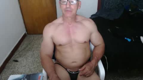 Snapshot of jefmuscletw chatting on 8, 3, 2026 brayam online show from 8, 3, 2026