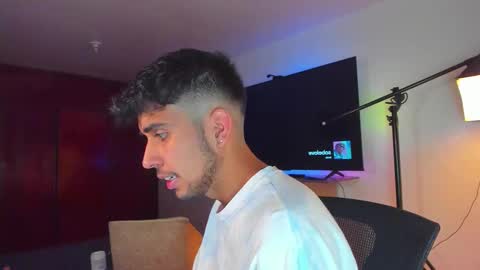 Snapshot of jei_cox chatting on 7, 10, 2025 jei online show from 7, 10, 2025