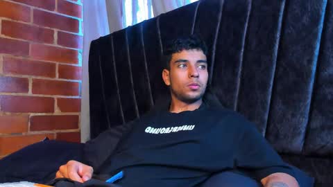 Snapshot of jei_cox chatting on 22, 12, 2025 jei online show from 22, 12, 2025