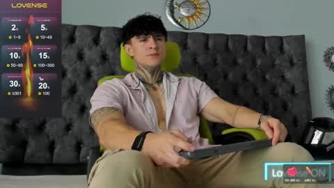 Snapshot of jeins_carter chatting on 15, 2, 2025 JC online show from 15, 2, 2025