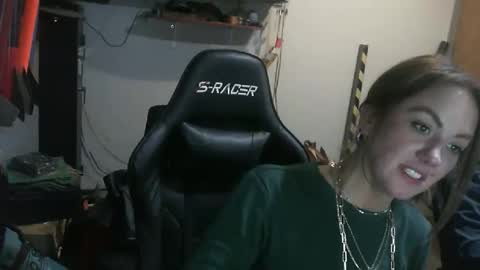 Snapshot of jen4funandspice chatting on 11, 4, 2026 jen4funandspice online show from 11, 4, 2026