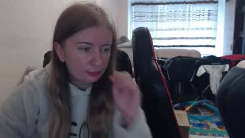 JenisAndPeter online show from 27, 10, 2025