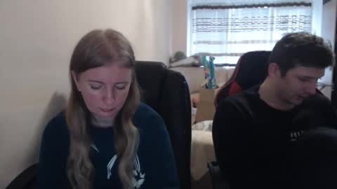 JenisAndPeter online show from 3, 12, 2025