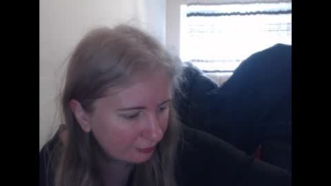 JenisAndPeter online show from 4, 4, 2026