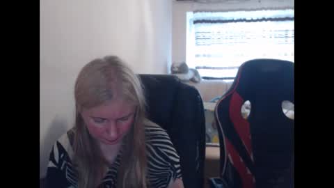 JenisAndPeter online show from 11, 5, 2026