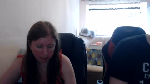 Snapshot of jenisandpeter chatting on 10, 7, 2026 JenisAndPeter online show from 10, 7, 2026