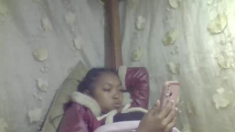 Snapshot of jenisca123 chatting on 12, 10, 2025 jenisca123 online show from 12, 10, 2025