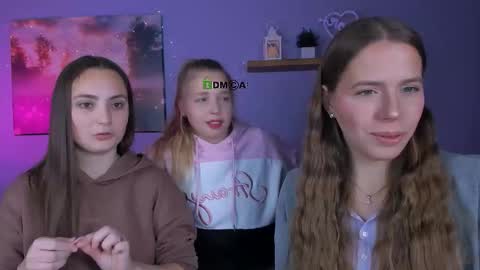 Snapshot of jenna_elayne chatting on 15, 12, 2025 jenna_elayne online show from 15, 12, 2025