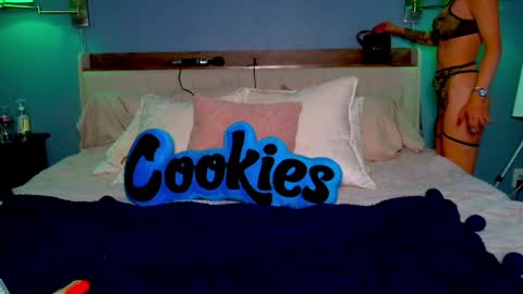 Jenna J. Morrison online show from 22, 4, 2026