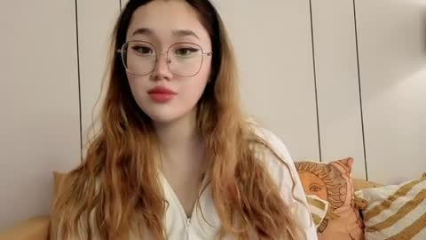 Snapshot of jennatyan chatting on 18, 4, 2026 JENNA online show from 18, 4, 2026