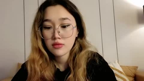 Snapshot of jennatyan chatting on 2, 5, 2026 JENNA online show from 2, 5, 2026