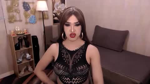 Snapshot of jenniegarcia chatting on 23, 11, 2025 jenniegarcia online show from 23, 11, 2025