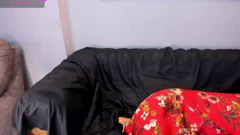 Snapshot of jennierosse chatting on 22, 10, 2025 Jennie online show from 22, 10, 2025