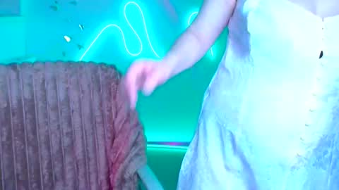 Jennifer online show from 3, 3, 2026