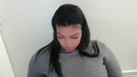 Snapshot of jennifer_oliveira chatting on 10, 9, 2025 Jenn 3 online show from 10, 9, 2025